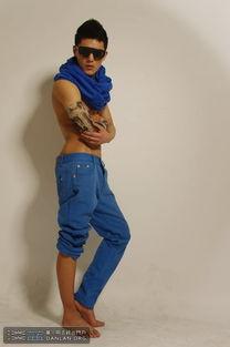 蓝衣少年 日本,探寻日本青春的神秘色彩