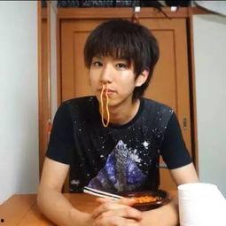 日本网红帅哥,颜值与才华并存，魅力横扫社交媒体！”